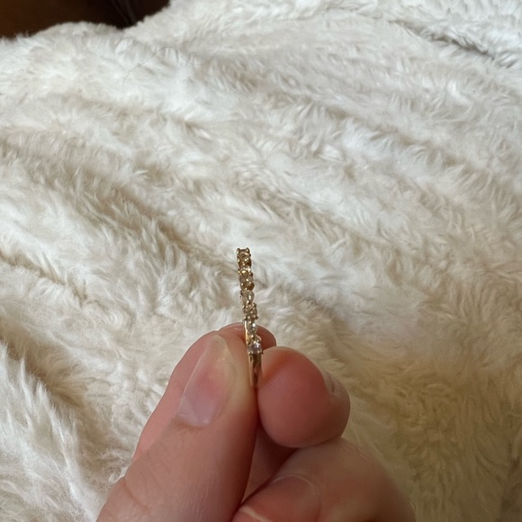 Diamond Ring - Picture 5 of 6